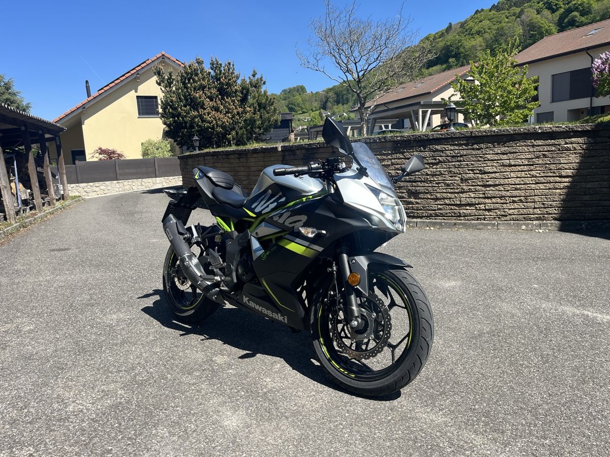 Kawasaki Strada: Kawasaki ninja 125 – Usato da Cheyres venduto da Elie_563
