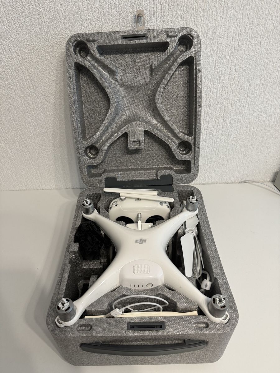 DJI Modellismo RC: Dji Phantom 4 Pro + – Usato da Bülach venduto da Antonio97 3