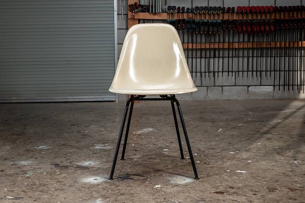 Eames Sedie: Eames Schale Fiberglas – Usato da Beringen venduto da 8222Beringen 1