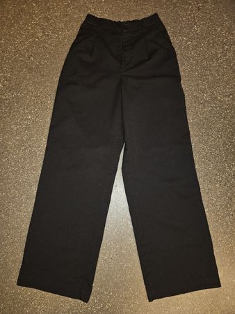 H&M Hose schwarz Grösse 36 neuwertig