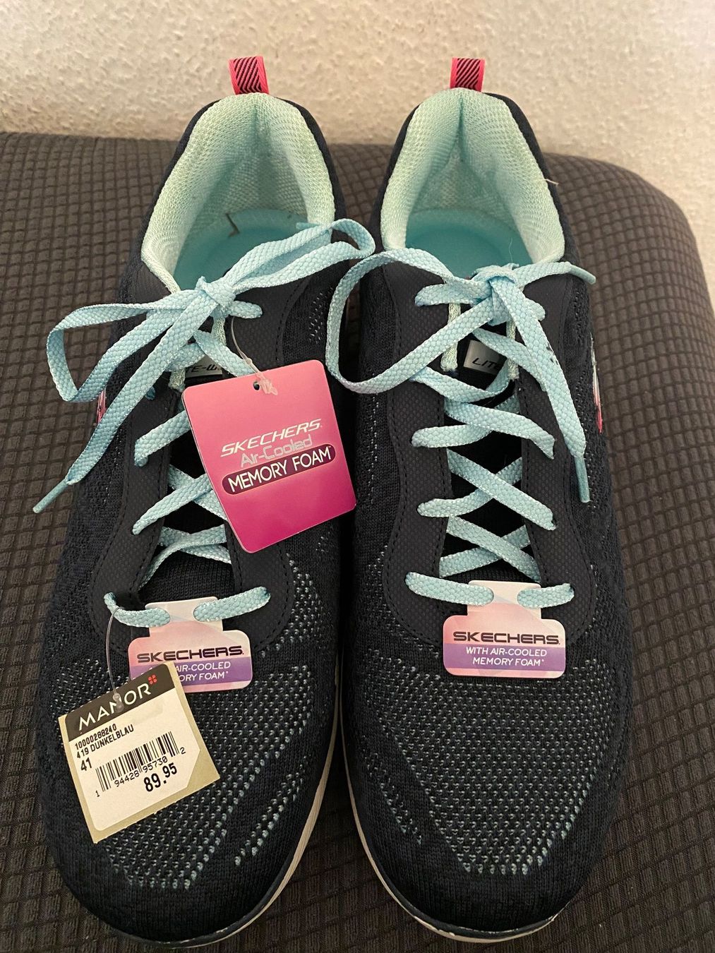 Skechers Scarpe da donna: Neuer Turnschuh Gr.41 – Nuovo (secondo la descrizione) da Zürich venduto da Betschart99