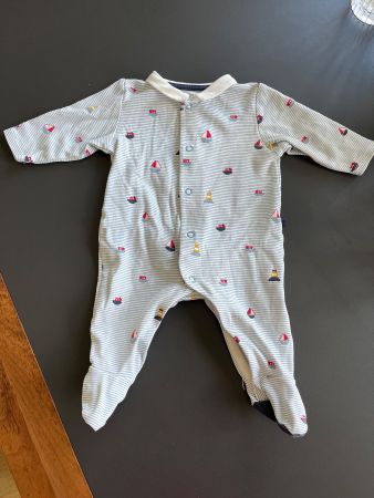 Baby Pyjama mit Kragen Grösse 59