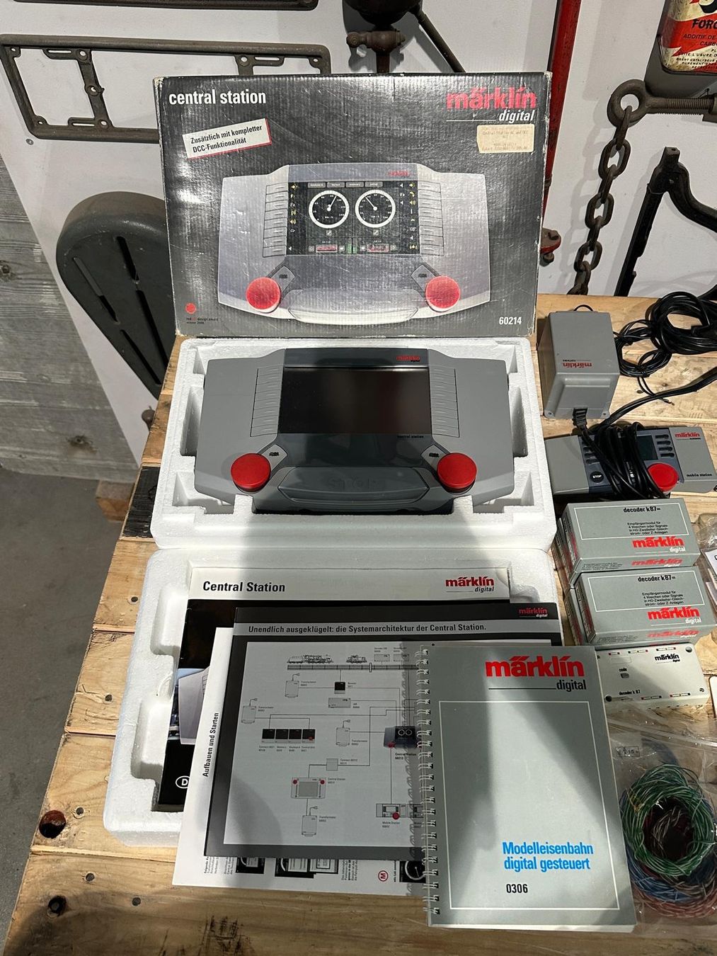 Märklin Modellini di ferrovie: Riesiges Märklin Digital Konvolut mit Lok Pilot Decoder etc. – Usato da Luzern venduto da Fracht-Design.ch 1