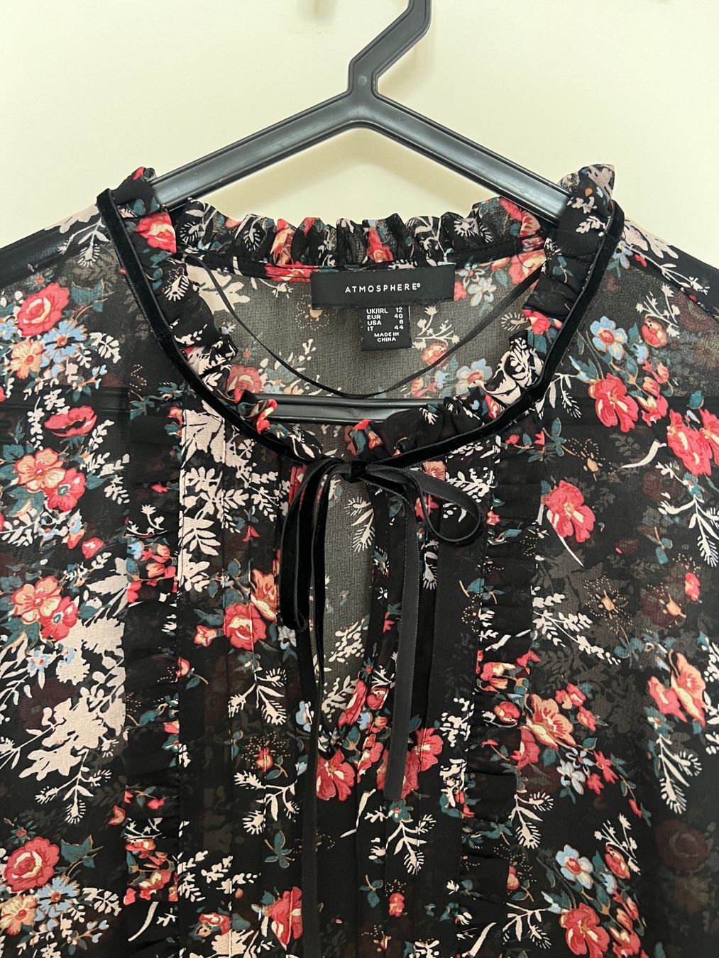 Camicette: ATMOSPHERE Blouse Flowers EUR 40 – Usato da Horgen venduto da linuxrp 1