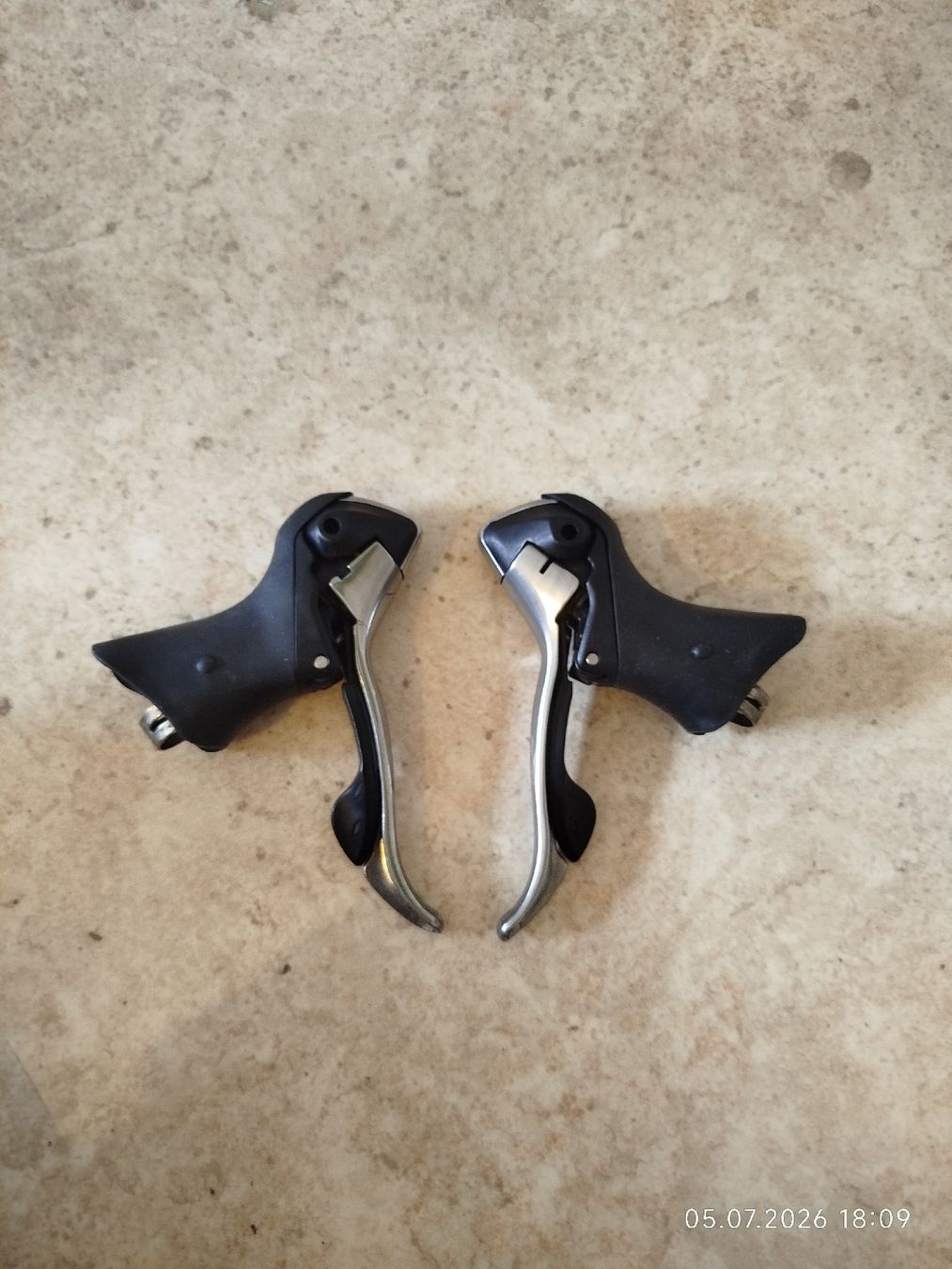 Ultegra Pezzi di ricambio: Shimano Ultegra 2x10 – Usato da Zürich venduto da etronicspy 2
