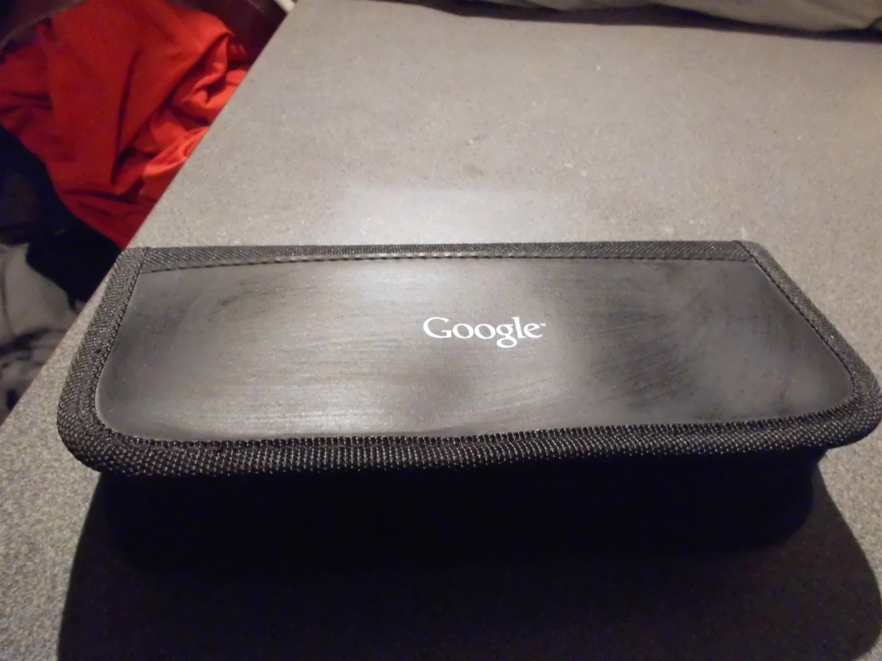 Altro in  Abbigliamento & Accessori: Etui Google, schwarz – Usato da Zürich venduto da abraxas1291