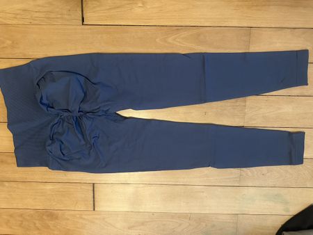 Blaue Leggings mit gerafftem Po, Grösse S