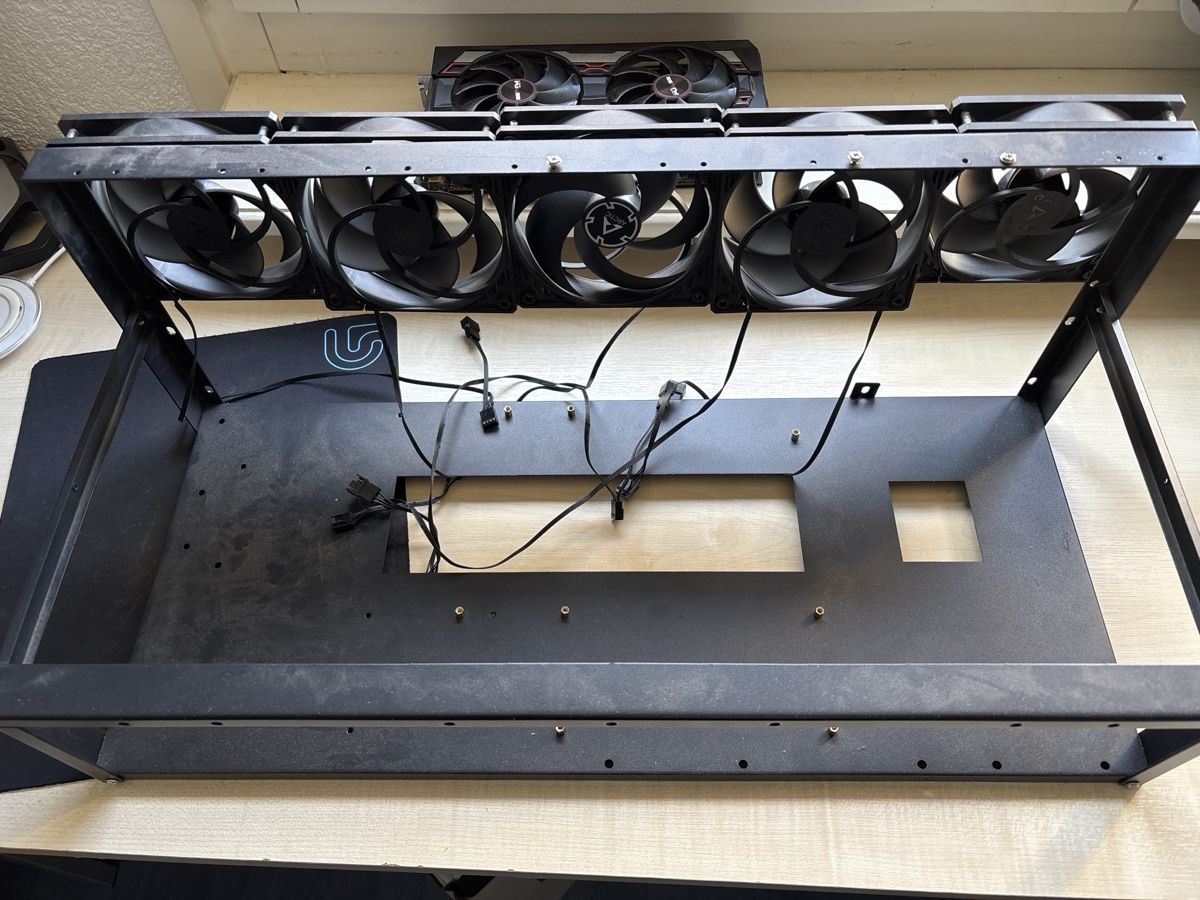 PC: Mining RIG AVEC FAN – Usato da Châtel-St-Denis venduto da Swiss-pokeshop.ch
