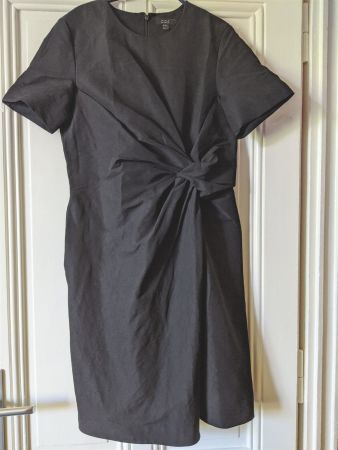 COS : Elégante robe noire drapée 70% lin 40-42