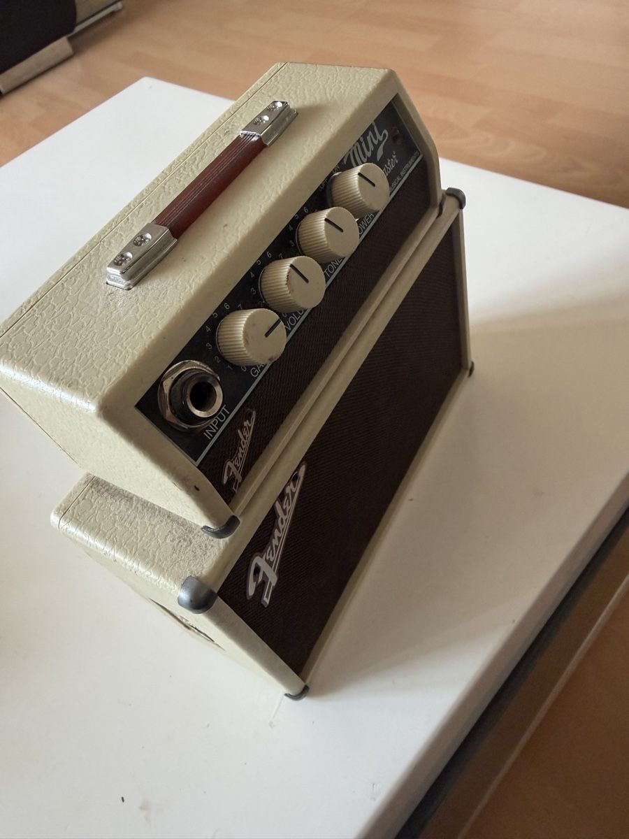 Strumenti musicali: Fender Mini Tone Master – Usato da Baden venduto da noli.r 6