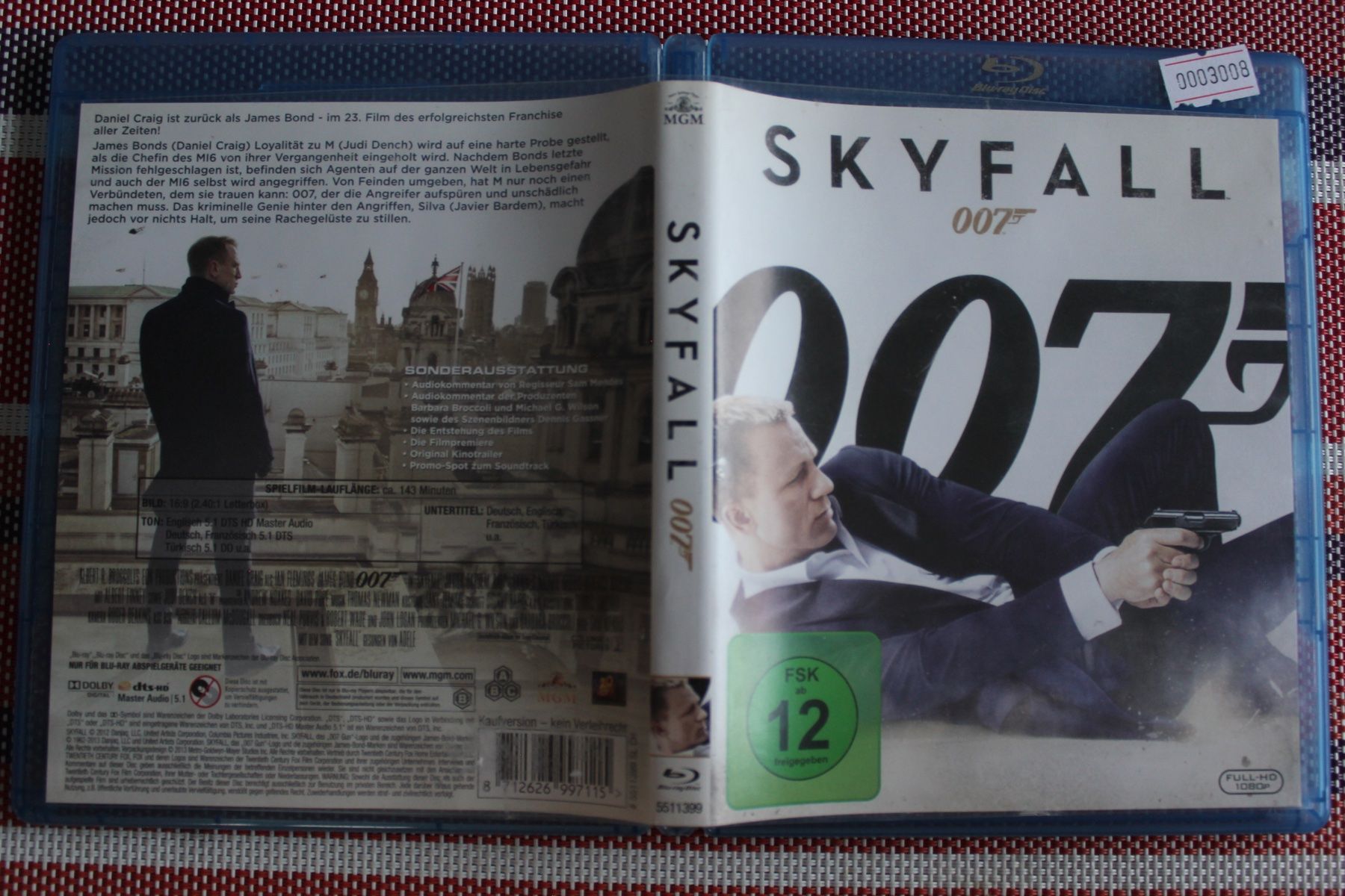 Alle DVDs: James Bond 007 Skyfall Blu-Ray – Gebraucht aus Geroldswil von Schlumpfine1973