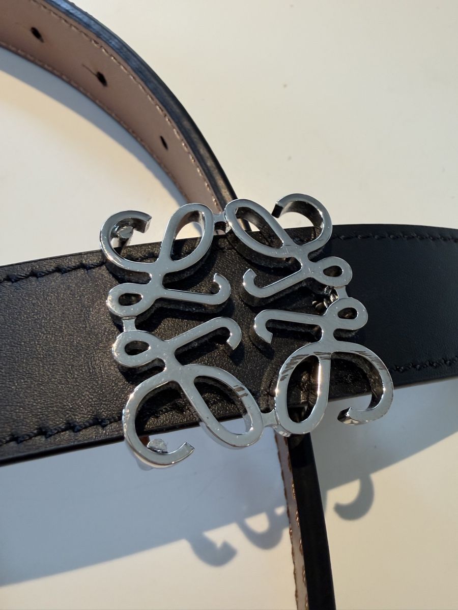Loewe Ceintures: Loewe Belt Anagram Black/Brown – D'occasion à Zürich par dav_ylk6