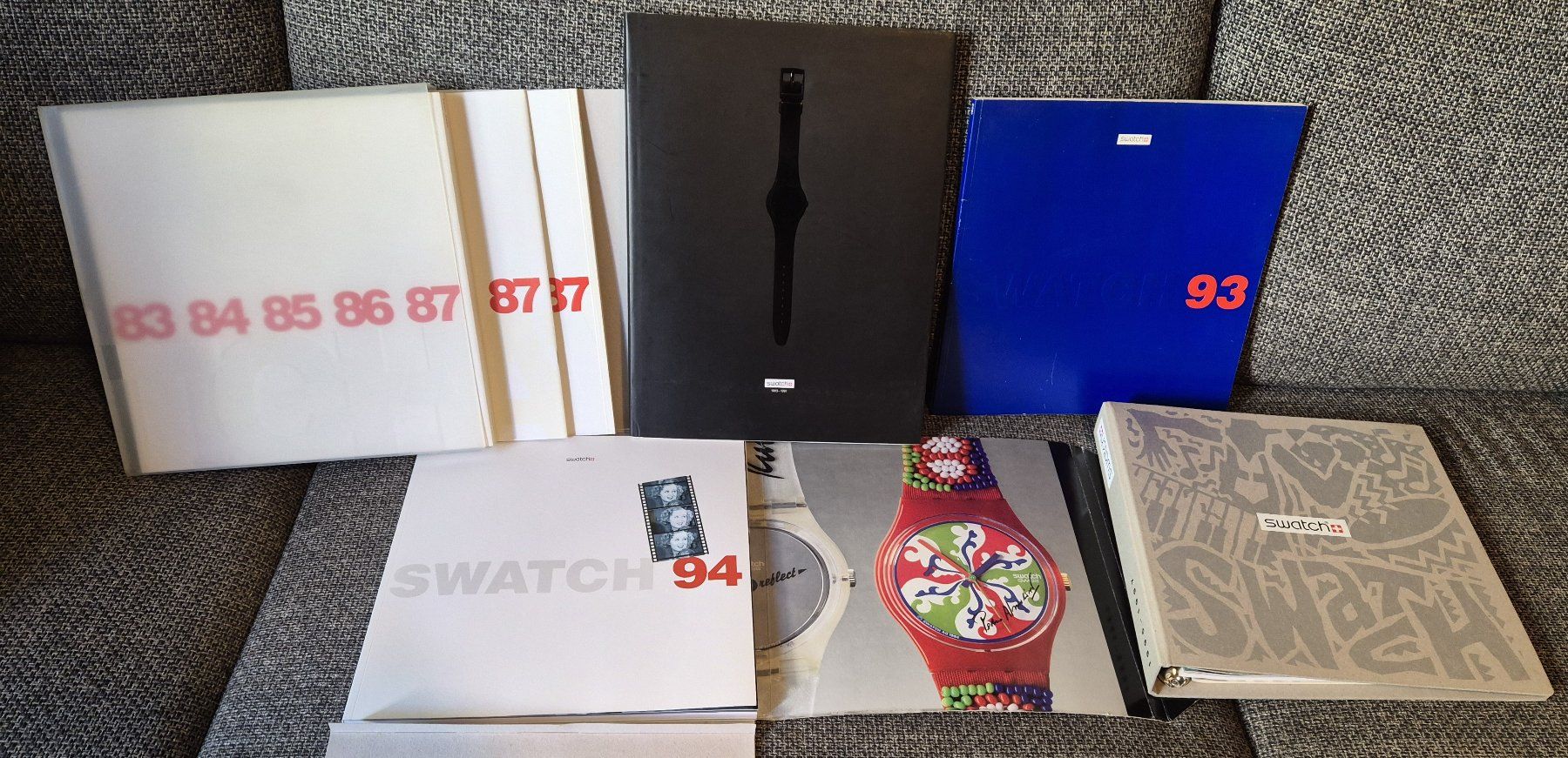 Libri: 5 Swatch Kataloge  1983 - 1997 – Usato da Basel venduto da Kurioses
