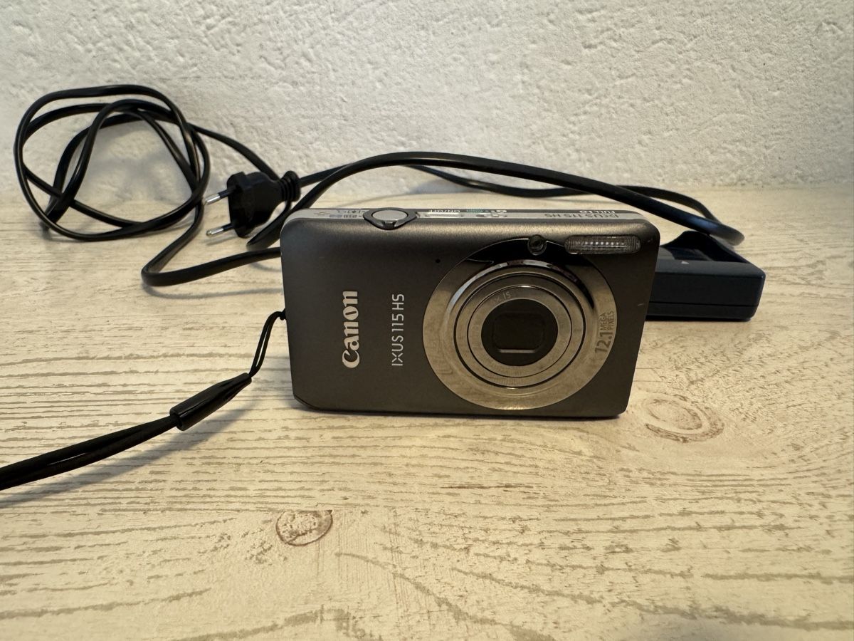 Canon Kamera: Canon ixus 115 hs Digitalkamera – Gebraucht aus Zunzgen von milesdavis76