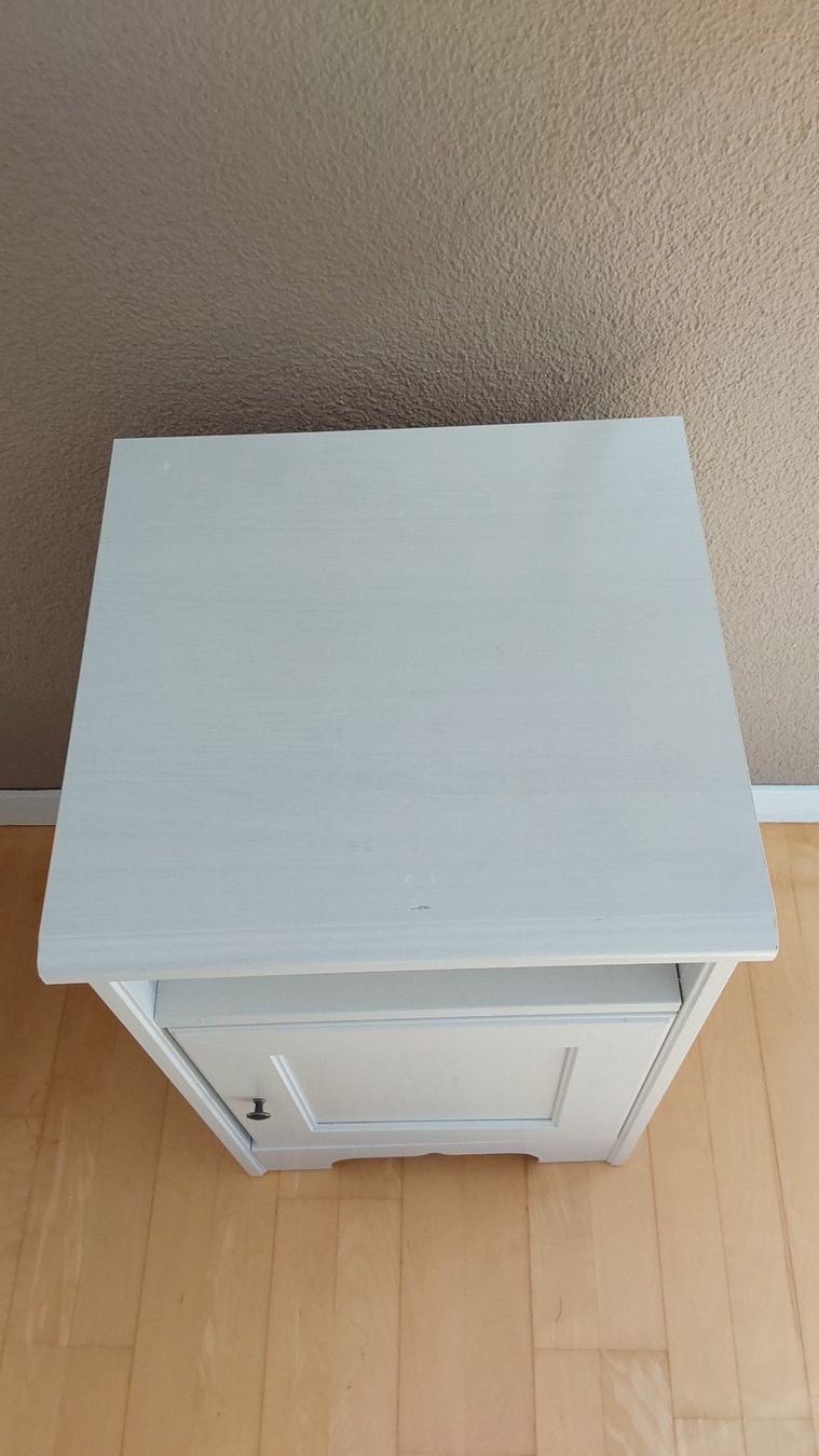 Ikea Comodini: Nachttisch – Usato da Oberhasli venduto da mudeli01 2
