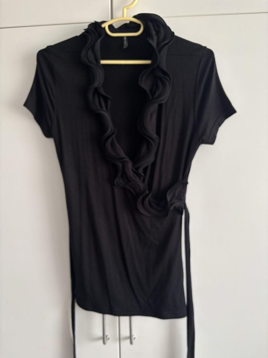 Tops: Amisu Size M, Top T-Shirt, Ruffle Front Tie. – Neu (gemäss Beschreibung) aus Winterthur von NatMet11