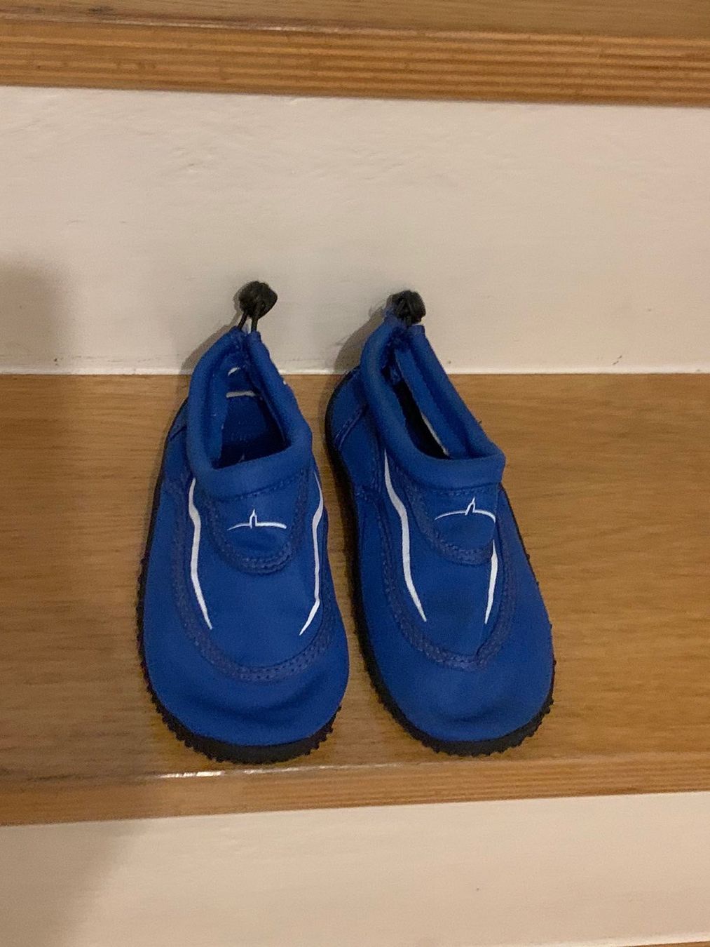 Decathlon Scarpe per ragazzi: Chaussure aquatique enfant – Usato da Basel venduto da OK2010 1