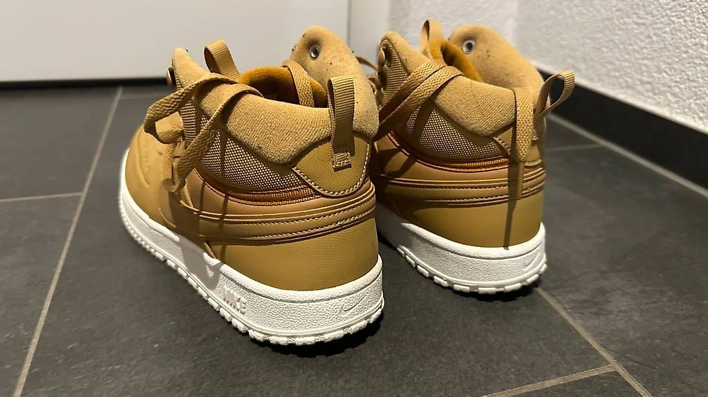 Nike Scarpe da uomo: Nike COURT VISION MID - Grösse 43 – Usato da Düdingen venduto da Emphilly 1