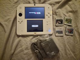Nintendo 2DS Weiss mit 4 Spielen