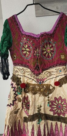 Extravagantes vintage Hippie Kleid mit Stickereien