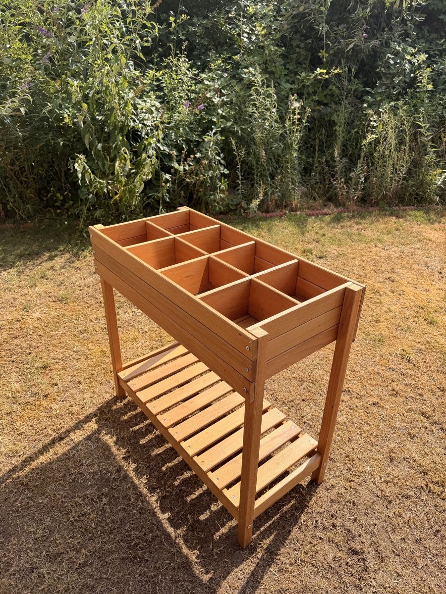 Ikea Pots de fleurs: Pflanzenhochbeet Hattholmen Ikea  – D'occasion à Rümikon AG par jul_vvt8