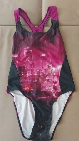 Badeanzug mit coolem Print