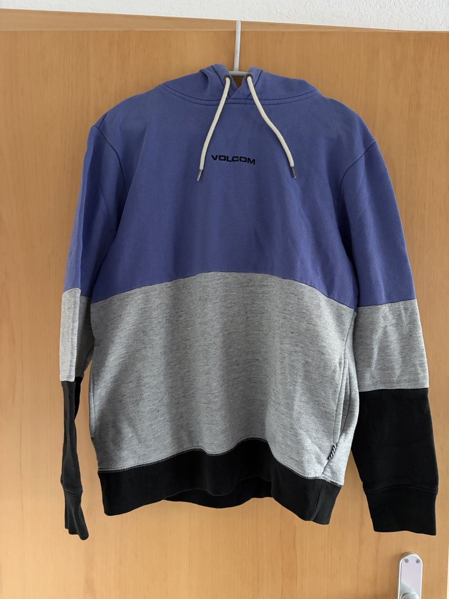 Pullover & Sweatshirts: Pull Volcom taille M – Gebraucht aus Vouvry von Prune-el
