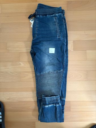 4 Paar Hosen