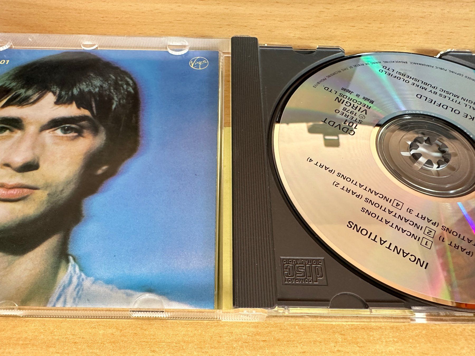 CD: Mike Oldfield – Incantations – Usato da Rikon im Tösstal venduto da Alpenmutz 2