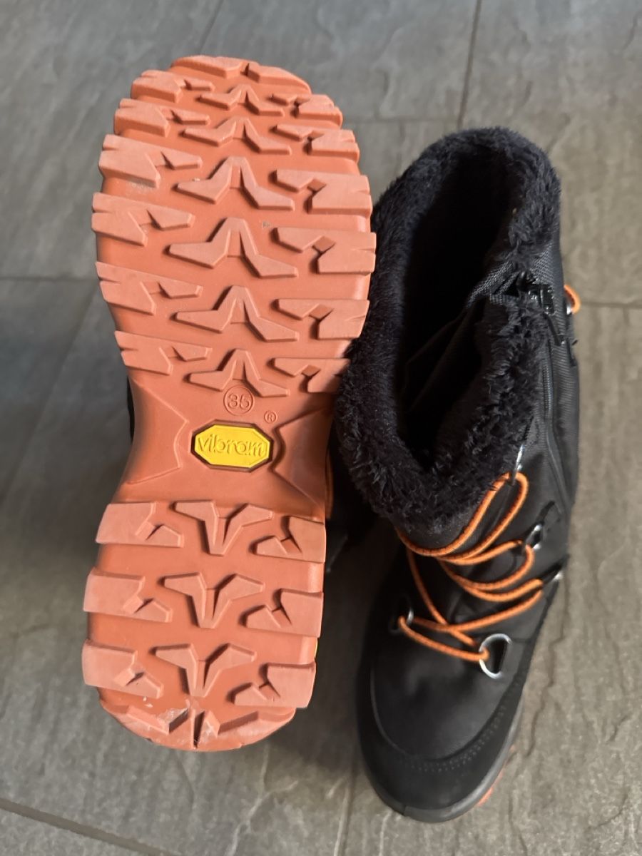 Chaussures hommes: Neue Winterstiefel Gr. 35 – Neuf (Voir description) à Frauenkappelen par leola1973 1