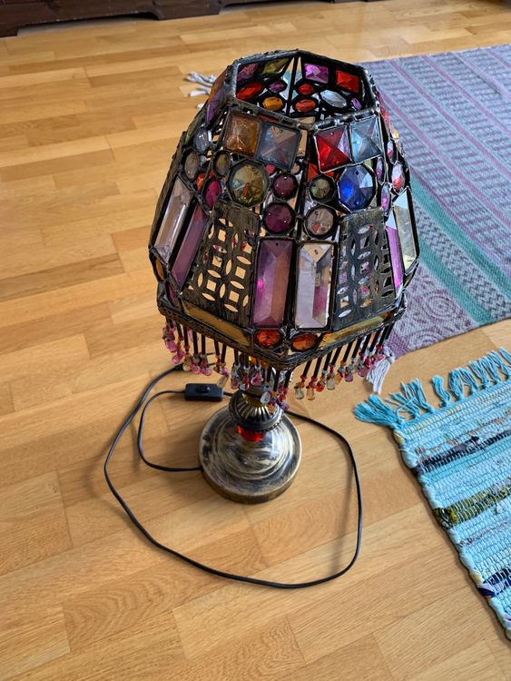Beliani Tischlampe 'Musone' Mit Blumen-Motiv – Weißer Kunststoff, E14, 40 W, Romantisches Design