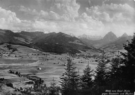 Blick Etzel Kulm gegen Einsiedeln, Mythen