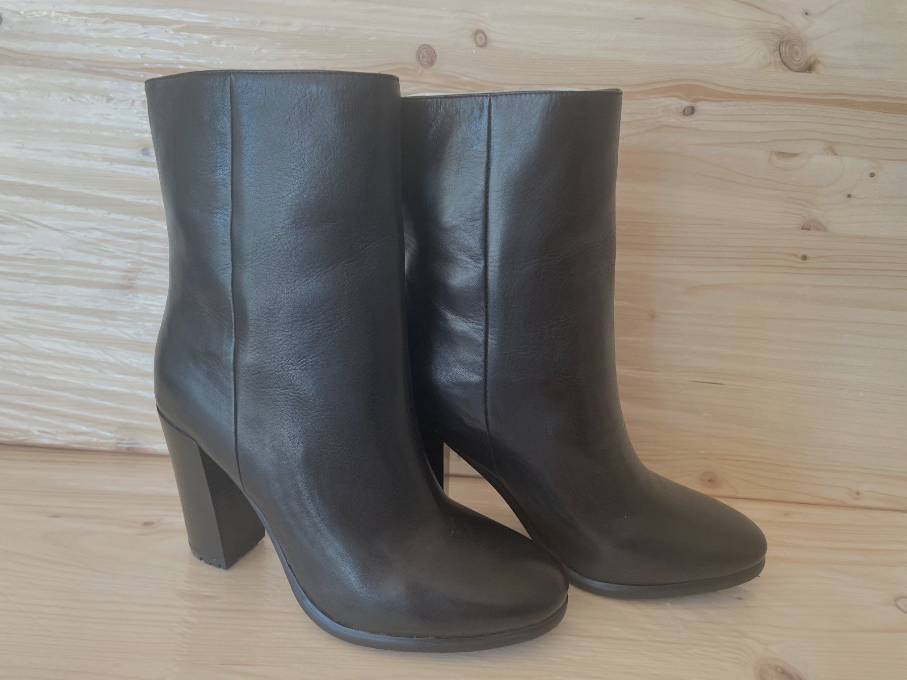 Scarpe da donna: Bottines noires à talon, pointure:40, neuve – Nuovo e nell'imballaggio originale da Carouge GE venduto da ynj_8ndx