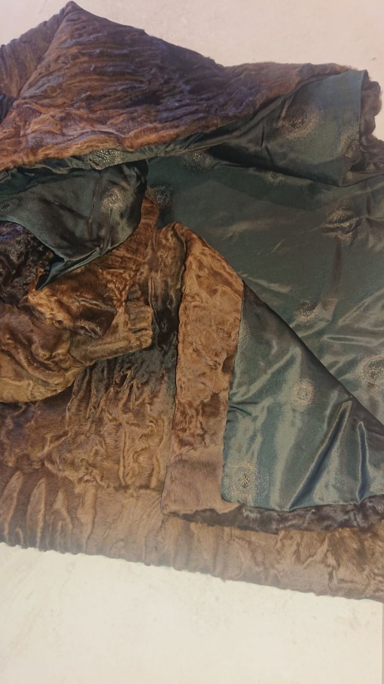 Cappotti: Alter Persianermantel Antik Vintage – Difettoso da Grenchen venduto da Zombiepolizist 3
