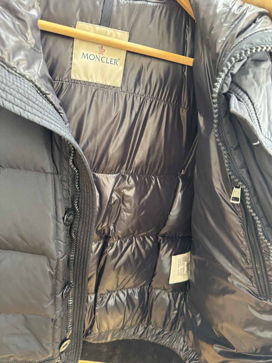 Giacche:  Moncler winter jacket – Usato da Rüschlikon venduto da ele_l2bx 2