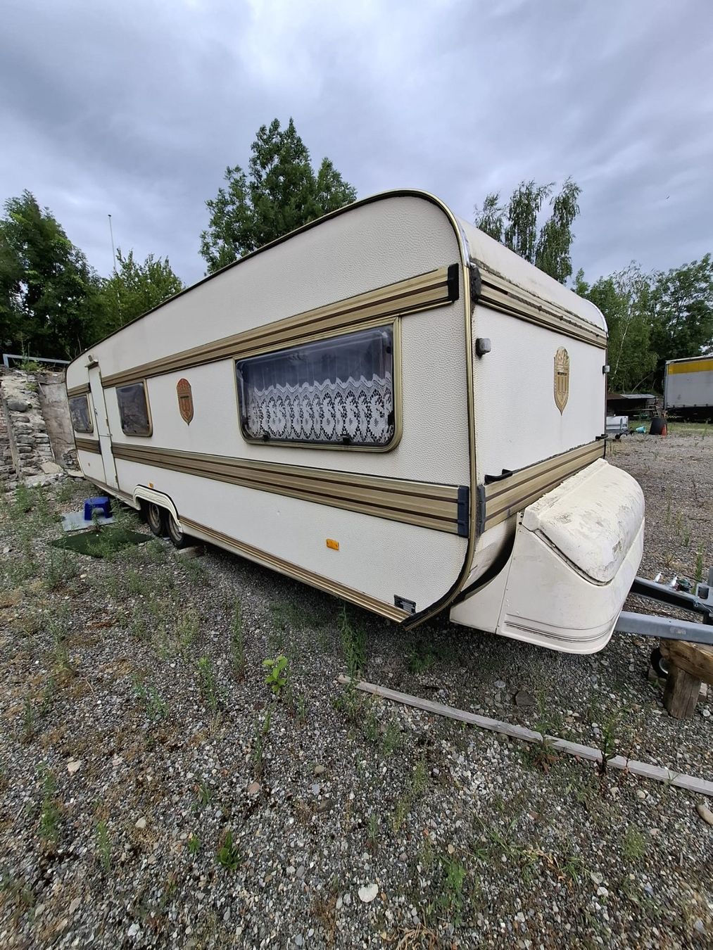 Véhicules de camping: Wohnwagen Weippert mit 2 Betten gebra... – D'occasion à Mägenwil par gemini78