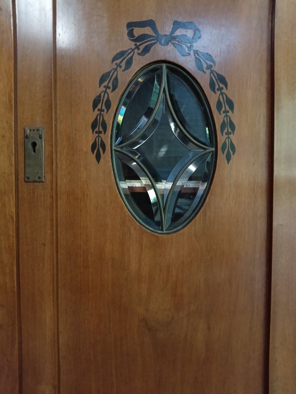 Armadi: Vertikot - Jugendstil – Usato da Lumino venduto da Happy4Happy 2