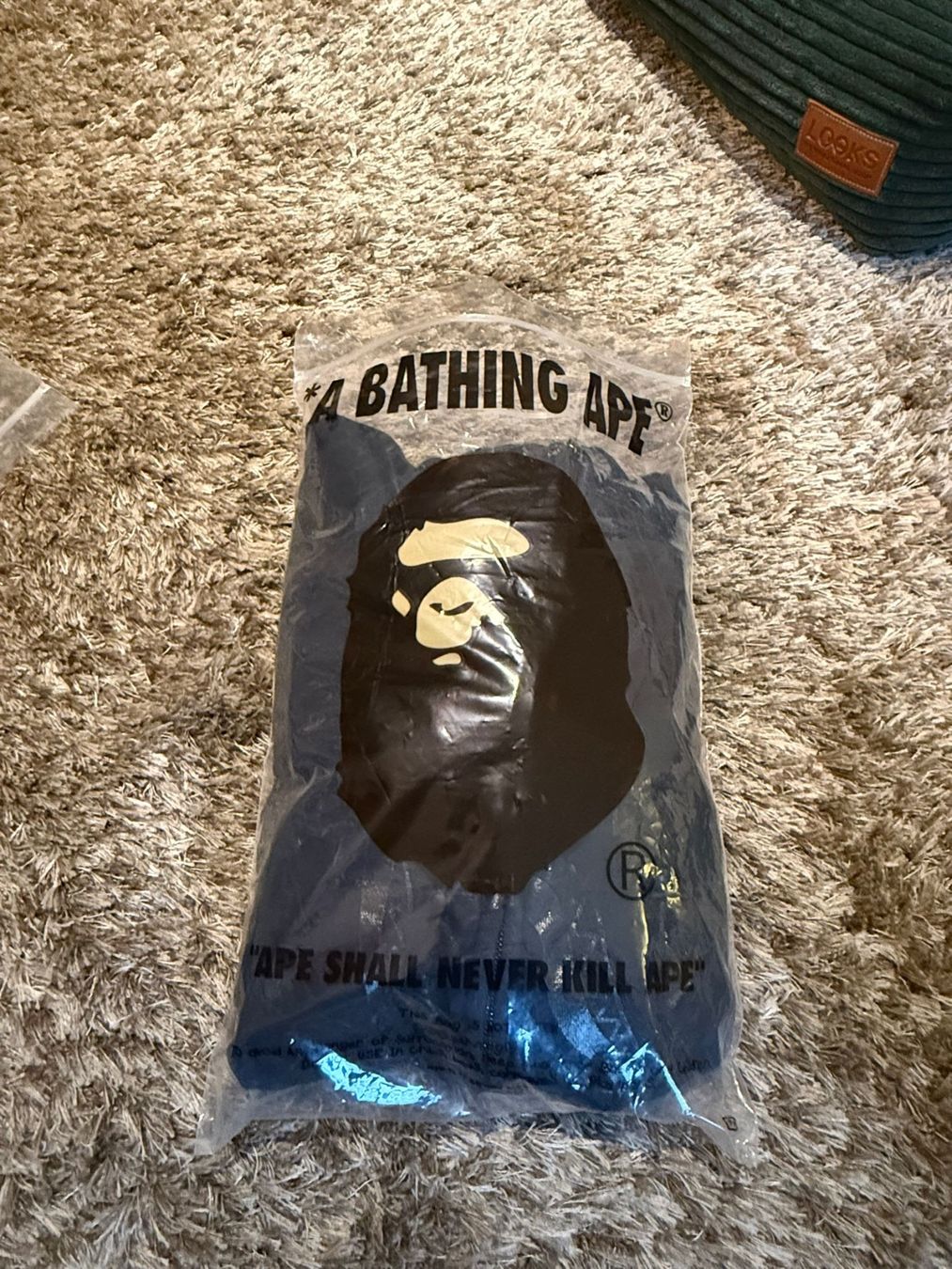 Bape Maglioni & Felpe: Vintage Bape Full-Zip Pullover in Schwarz Grösse S – Nuovo e nell'imballaggio originale da Küsnacht ZH venduto da jul_2bwq 6