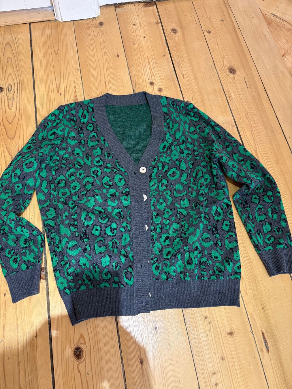 Pullover & Sweatshirts: Strickjacke, Grösse M – Neu (gemäss Beschreibung) aus Wilen b. Wollerau von Posmind 1