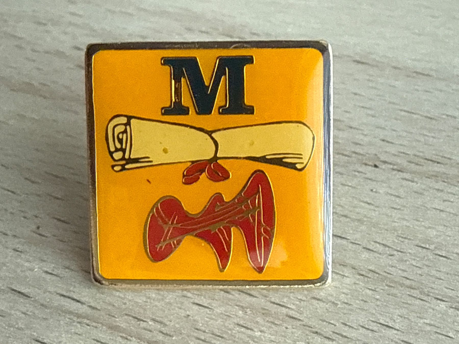 Plaquettes & Badges: Pin – D'occasion à Glattbrugg par Schweigmatt
