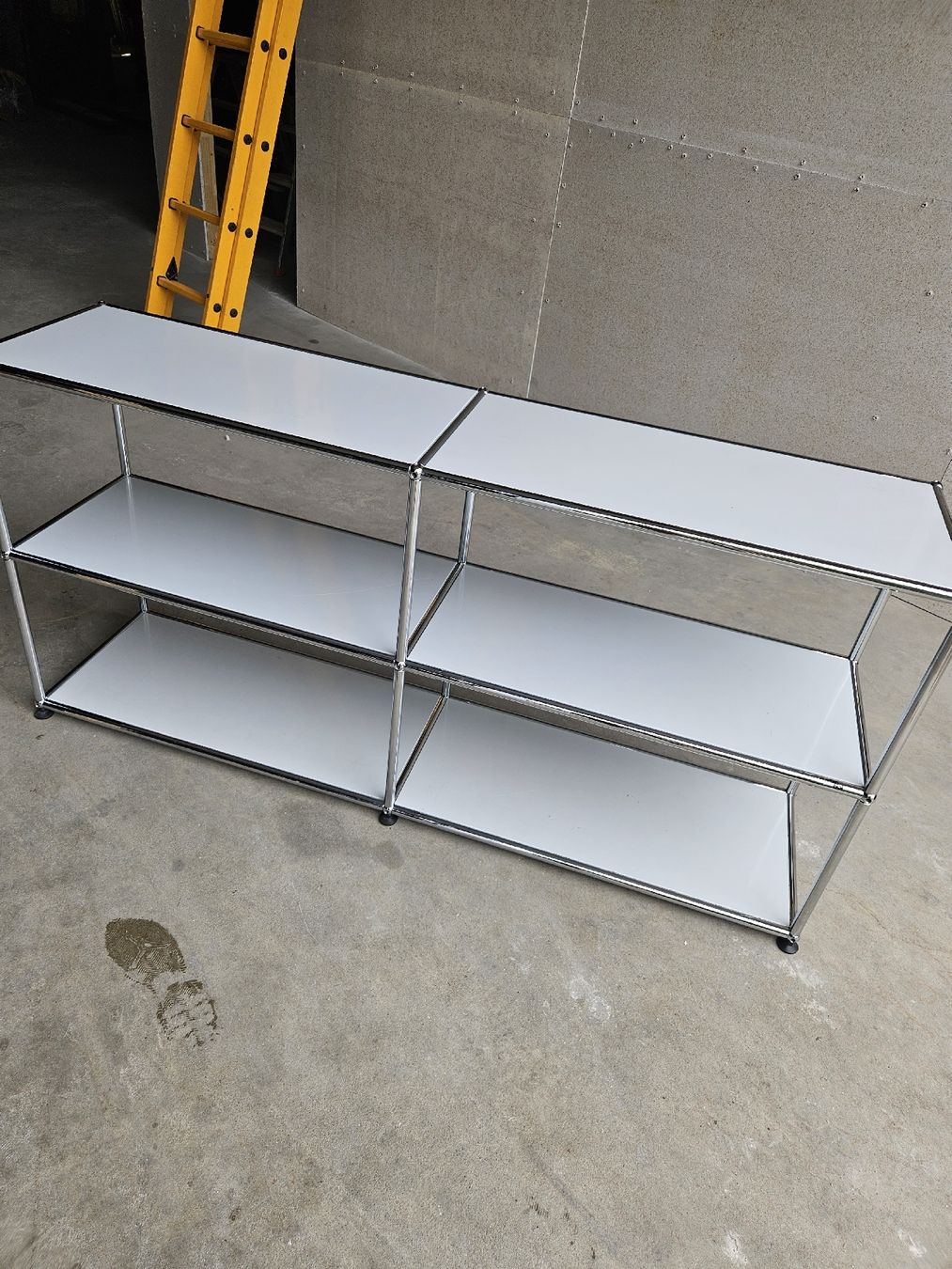 Scaffali: USM Regal in lichtgrau – Usato da Brittnau venduto da Lexmark77