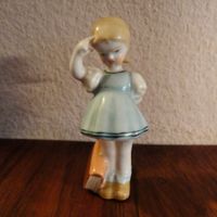Herend Porzellan Figur Mädchen mit Schulbüchern
