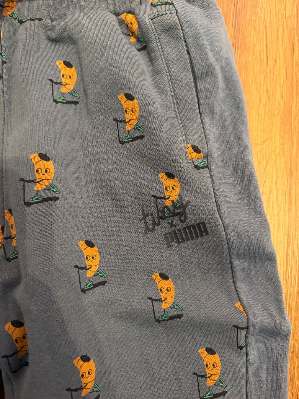Puma Pantaloni: Tinycottons x Puma Jogginghose – Usato da Hergiswil NW venduto da lar_zkp7 1