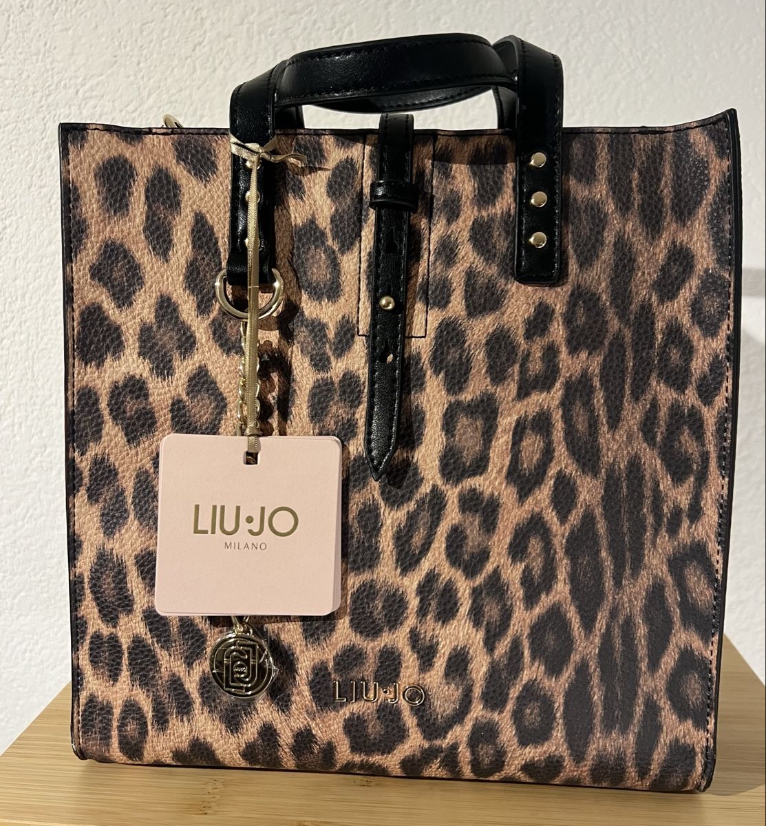 Liu Jo Borse da donna: Sac LiuJo, motifs léopard – Nuovo (secondo la descrizione) da St-Pierre-Clages venduto da ste_xk6p