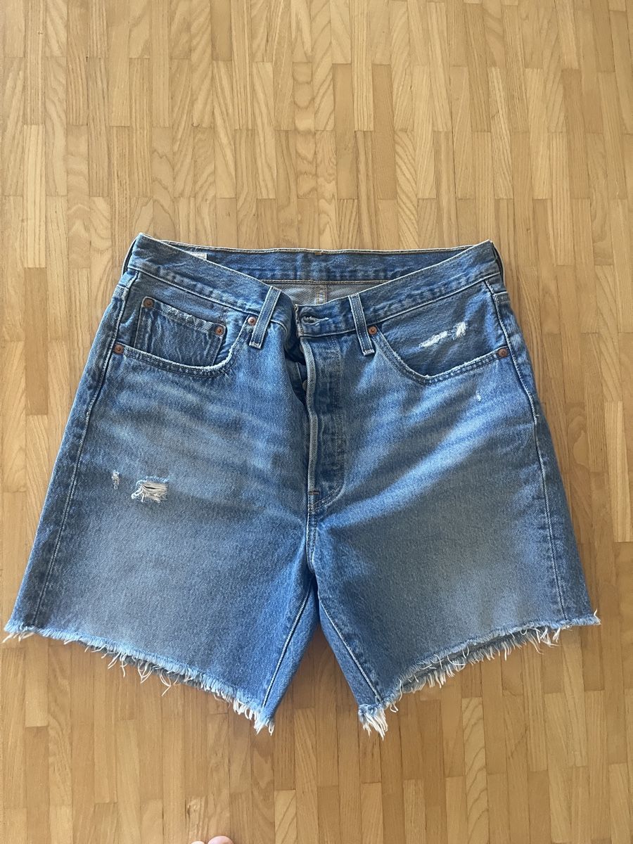 Levi's Jeans: Levi‘s Jeans Shorts – Usato da St. Gallen venduto da elli18