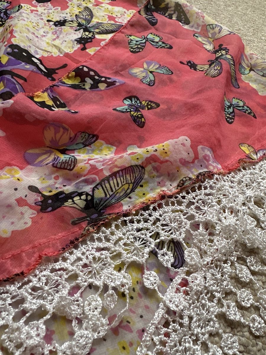 Foulard & Sciarpe: Sommertuch mit Schmetterlingen und Spitze – Usato da Buchs AG venduto da Dasmusstduhaben 1