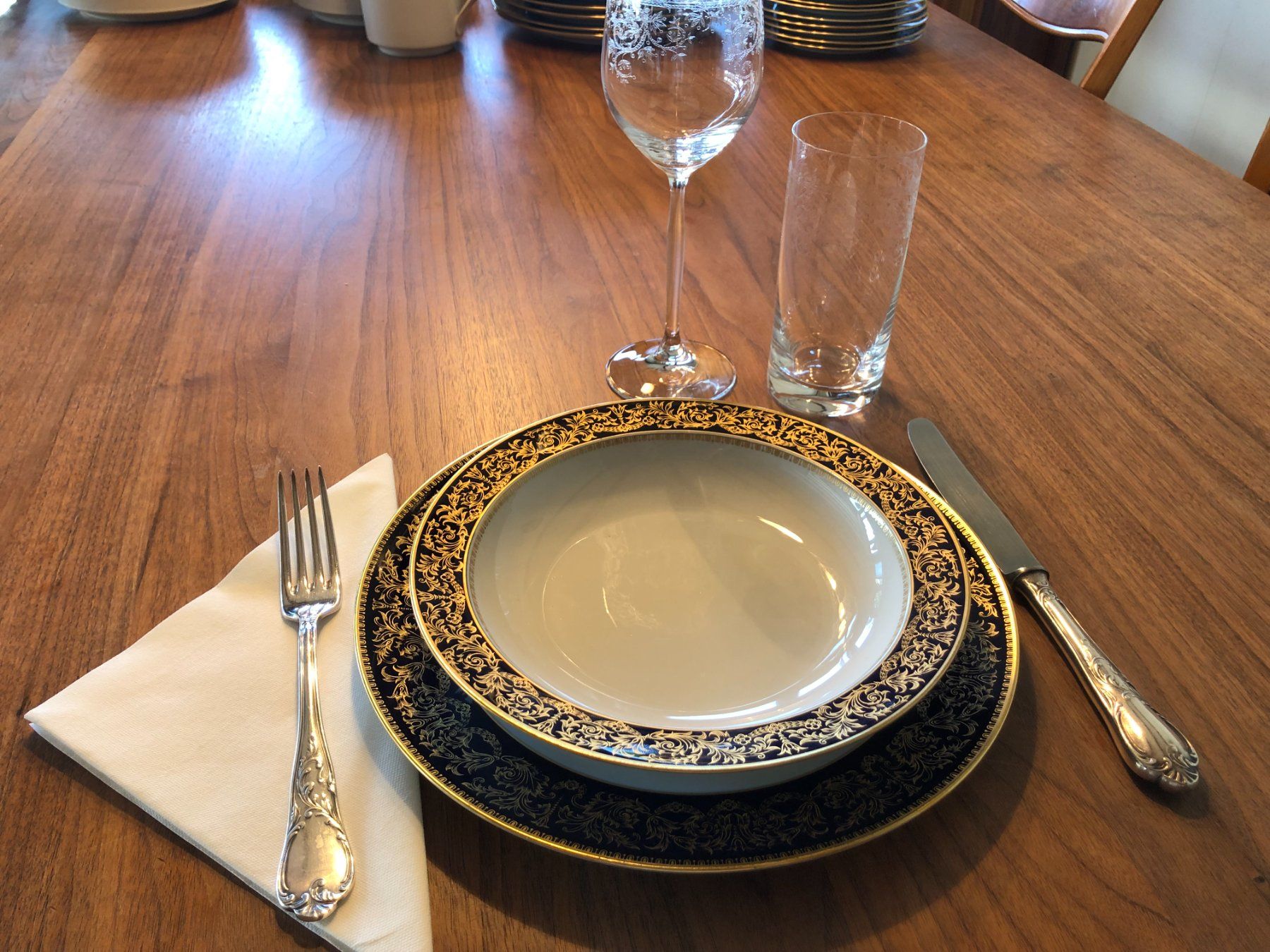 Set di piatti: Langenthal Chateau Service 12er – Usato da Zetzwil venduto da Cercidiphyllum 1