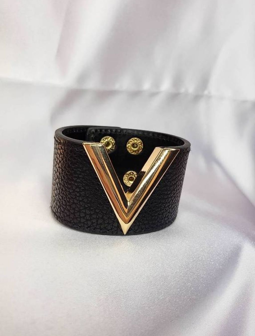 Armbänder & -reifen: NEUE schwarze Armband – Neu und originalverpackt aus Hellbühl von d.d.d.125 1