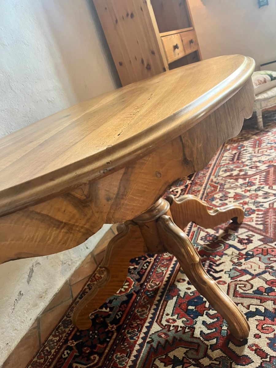Tavoli: Nussbaum Tisch Oval – Usato da Wald ZH venduto da aar_8vqp