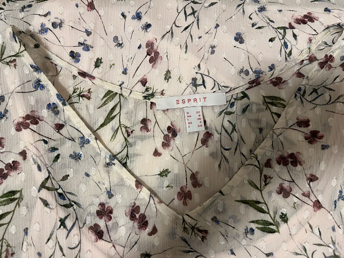 Esprit Blusen: Bluse floral Esprit 32 neu – Neu (gemäss Beschreibung) aus Birrwil von vanyboo 2